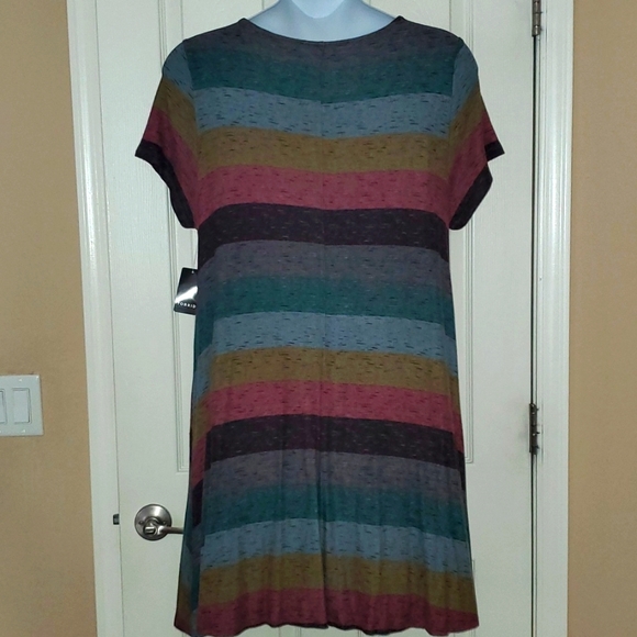 NWT Beautiful Multicolored Stripe Super Soft Short Sleeve Dress, sz 2 - Picture 4 of 6